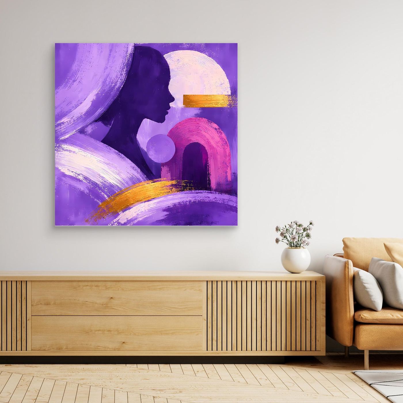 Gerahmtes Leinwandbild mit abstraktem Frauenprofil in Violett, Rosa und Gold, heller Holzrahmen