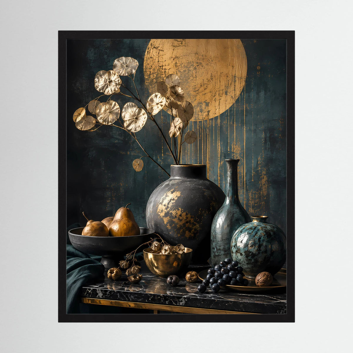 Hochformatiges Kunstposter mit goldenen Blättern, dunklem Hintergrund und Vasen, schwarz gerahmt.