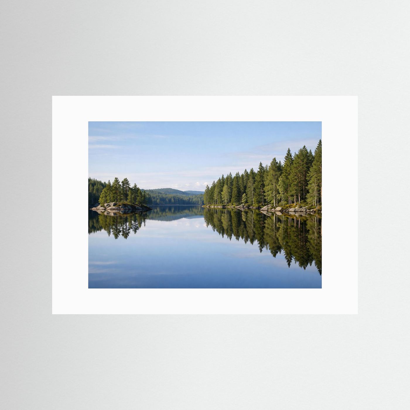 Idyllischer Waldsee in Skandinavien | Panorama See & Natur Poster Querformat