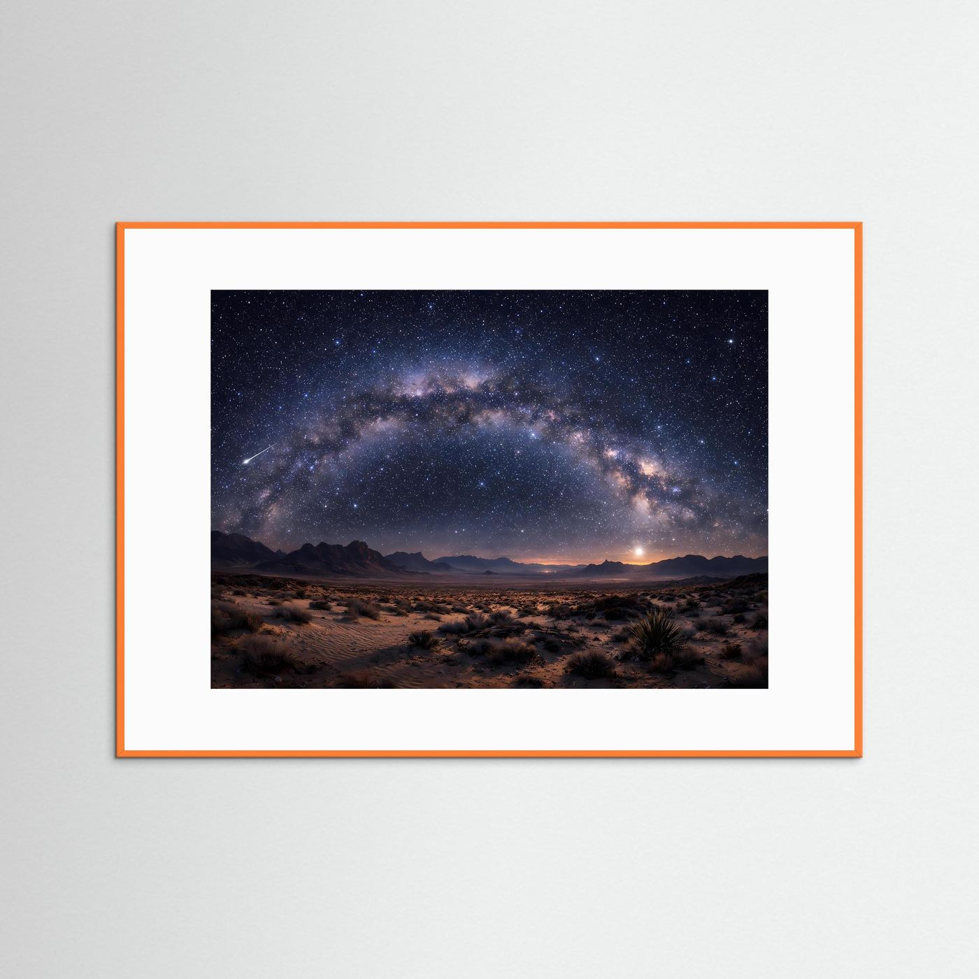 Wandbild mit Sternenhimmel über Wüstenlandschaft, Rahmen in Orange mit weißer Einfassung