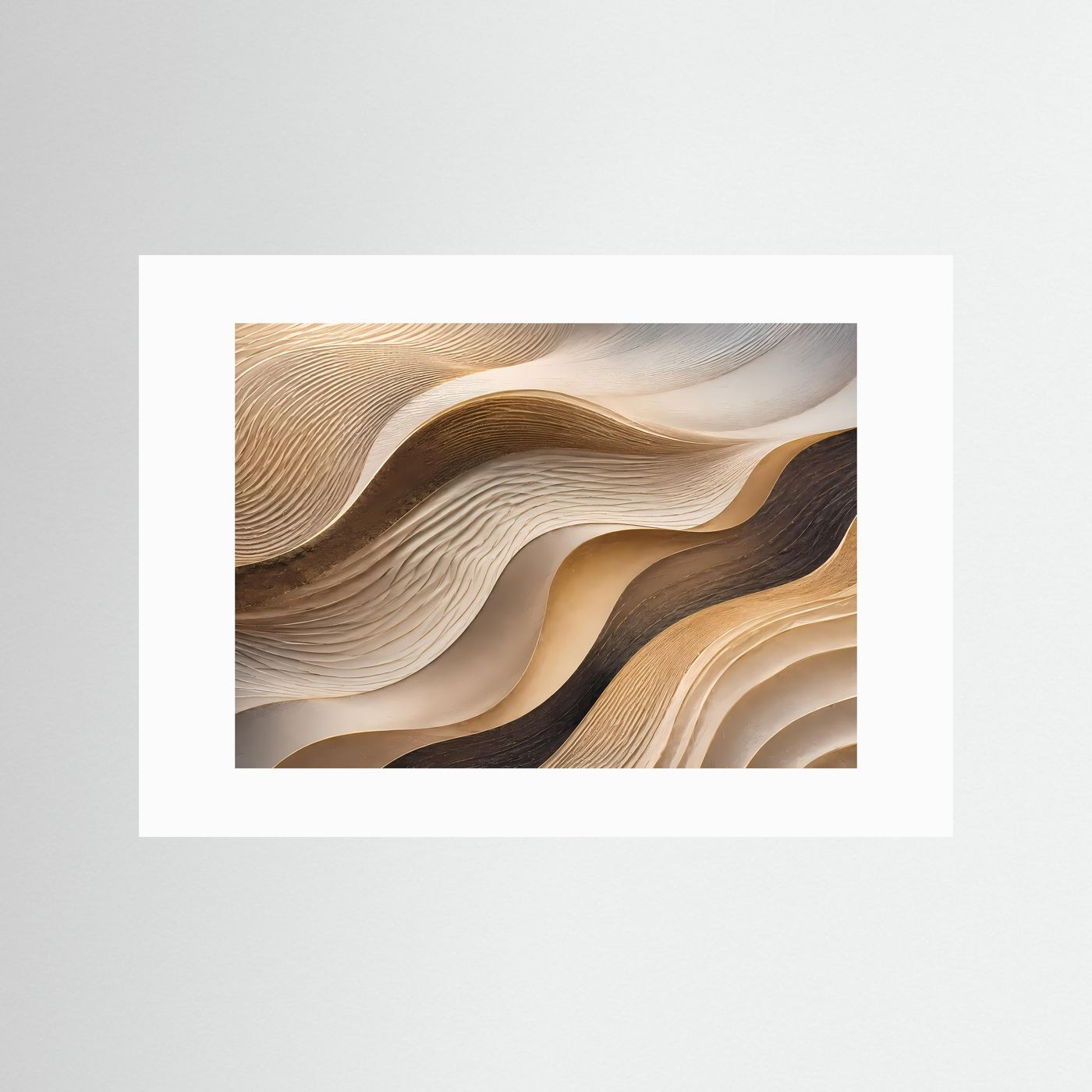 Wandkunst mit abstrakten Wellen in Beige und Gold mit weißem Passepartout