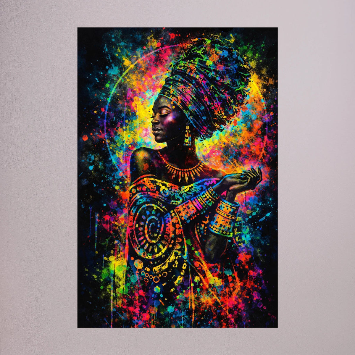 Wandbild (Hochformat) mit abstrakter afrikanischer Frau, buntes Farbexplosionsmotiv, schwarzer Rahmen